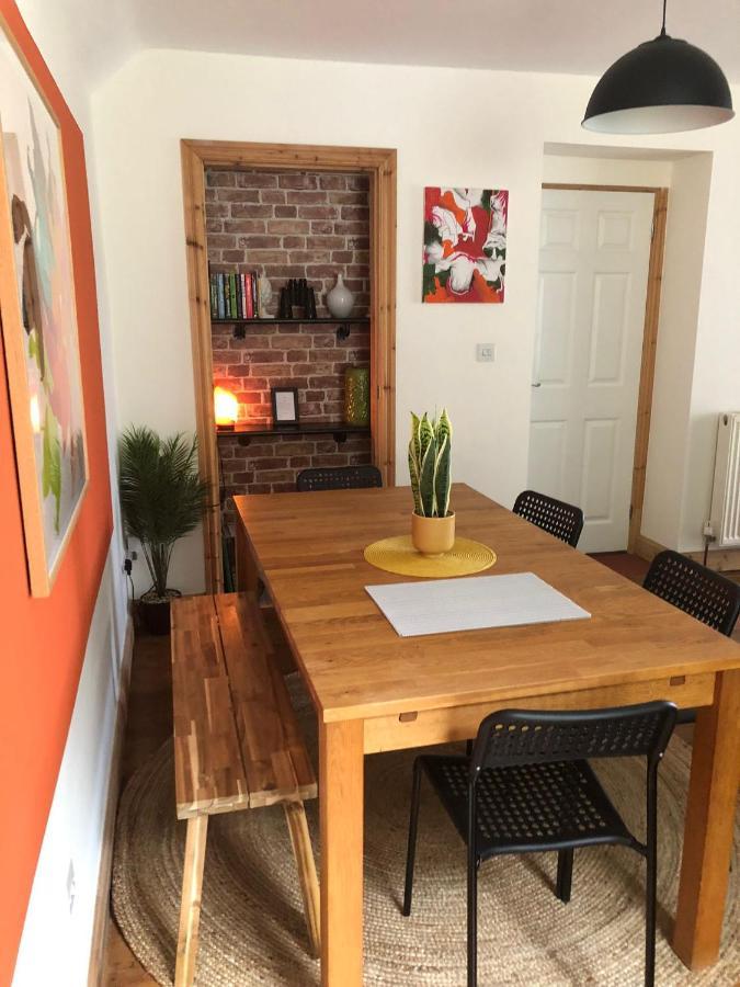Hilltop House Is A Welcoming 2 Bedroom Property Матлок Экстерьер фото